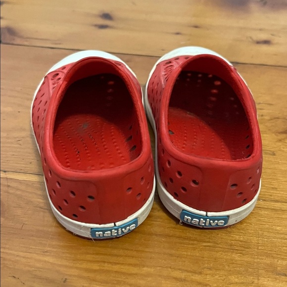 NATIVE Jefferson Sugarlite Slip On Shoes Toddler 5 Red White Unisex - Picture 5 of 7